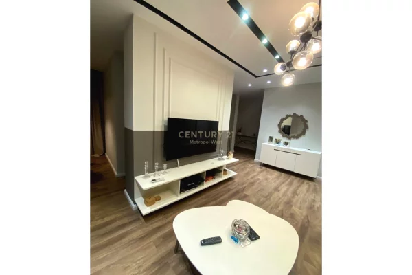 Shtepi me qera 3+1 ne Tirane - 1,700 Euro