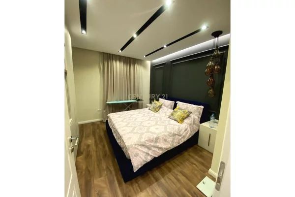 Shtepi me qera Apartament ne Tirane, 3+1, Mobilimi E mobiluar, Pagesa 1,700  Euro.