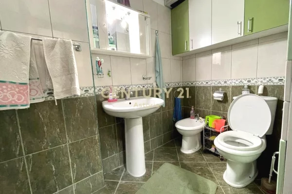 Shtepi me qera Apartament ne Tirane, 1+1, Mobilimi E mobiluar, Pagesa 40,000  Leke.