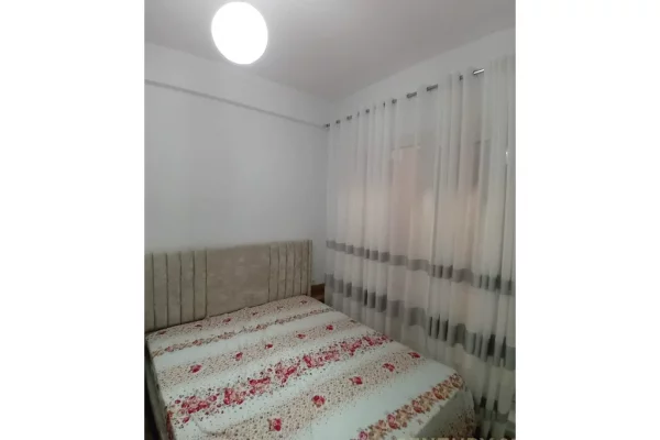 Shtepi me qera 1+1 ne Tirane - 400 Euro