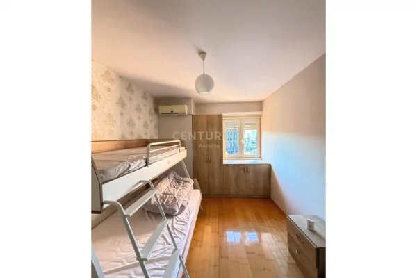 Shtepi me qera Apartament ne Tirane, 2+1, Mobilimi E mobiluar, Pagesa 1,100  Euro.