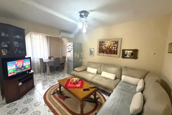 Shtepi me qera 2+1 ne Tirane - 500 Euro