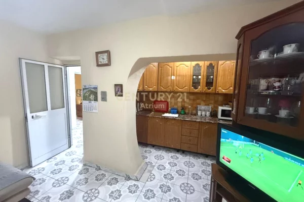 Shtepi me qera Apartament ne Tirane, 2+1, Mobilimi E mobiluar, Pagesa 500  Euro.