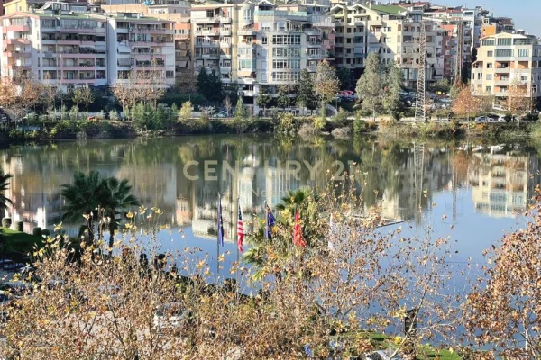 Shtepi me qera 2+1 ne Tirane - 1,000 Euro