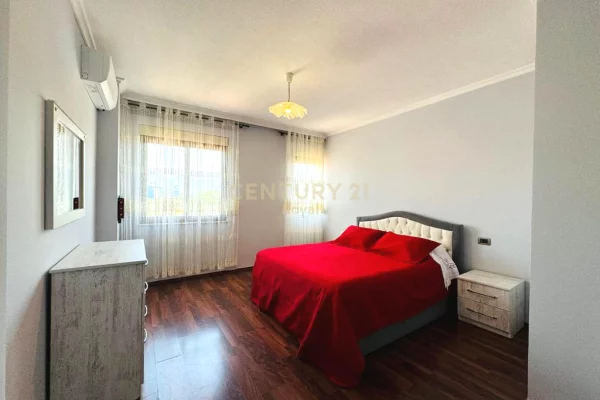 Shtepi me qera 2+1 ne Tirane - 900 Euro