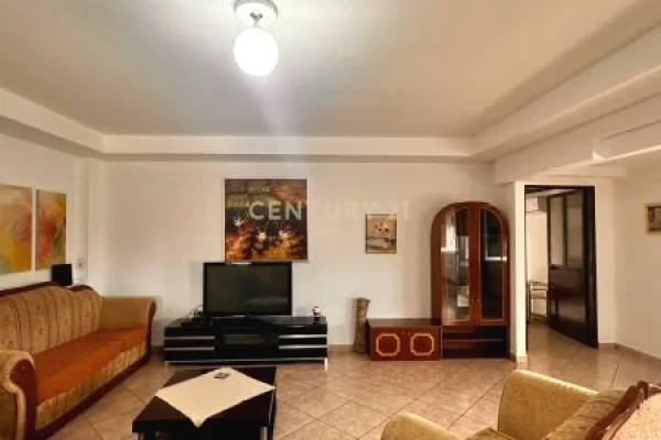 Shtepi ne shitje Apartament ne Tirane, 1+1, Mobilimi E mobiluar, Pagesa 118,000  Euro.