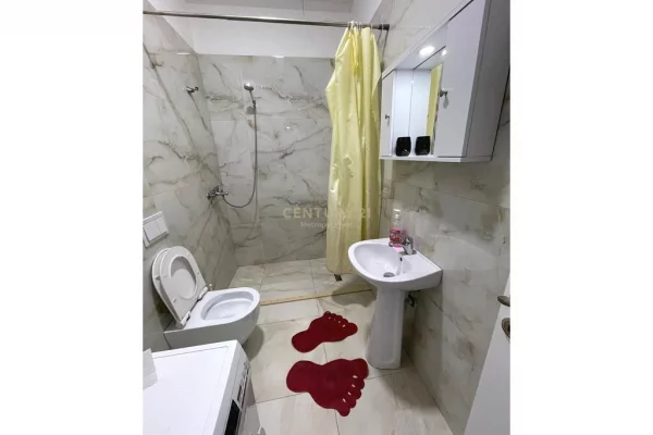 Shtepi me qera Apartament ne Tirane, 2+1, Mobilimi E mobiluar, Pagesa 630  Euro.