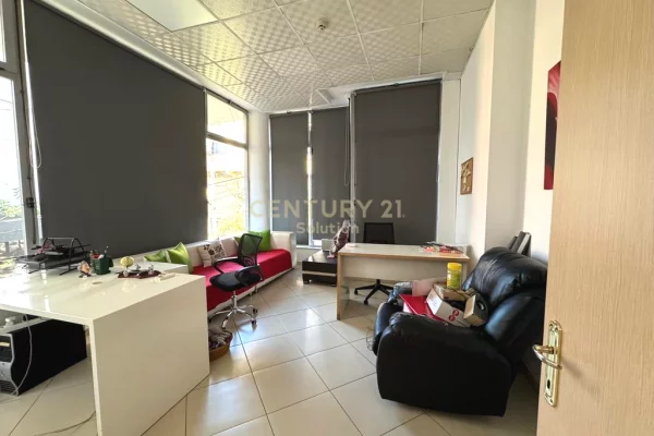 Ambient biznesi me qera 1+1 ne Tirane - 2,600 Euro