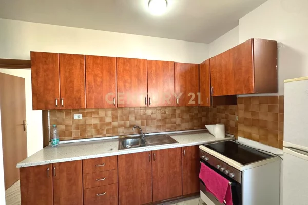 Shtepi me qera 2+1 ne Tirane - 600 Euro