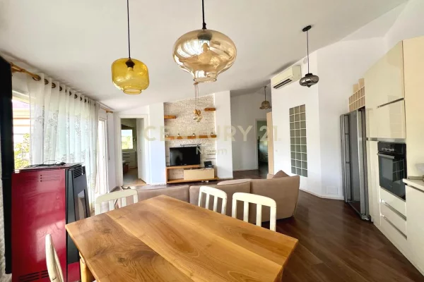 Shtepi me qera 3+1 ne Tirane - 850 Euro