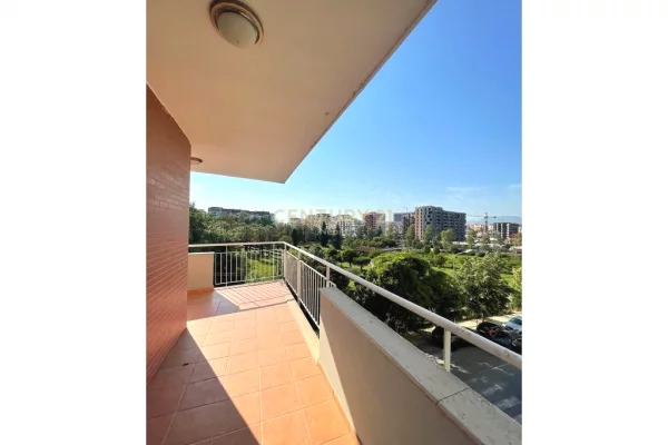 Shtepi me qera Apartament ne Tirane, 2+1, Mobilimi E mobiluar, Pagesa 900  Euro.