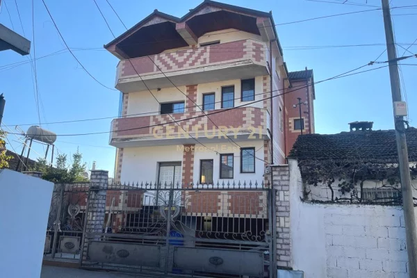 Shtepi ne shitje 3+1 ne Tirane - 500,000 Euro