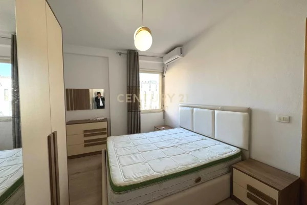 Shtepi me qera Apartament ne Tirane, 2+1, Mobilimi E mobiluar, Pagesa 550  Euro.