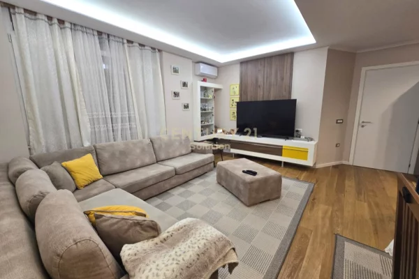 Shtepi ne shitje 1+1 ne Tirane - 235,000 Euro