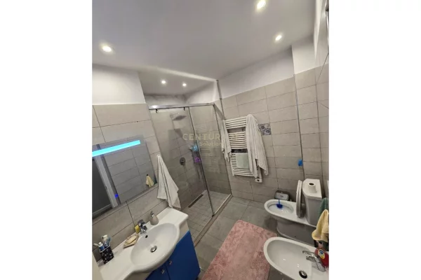 Shtepi ne shitje Apartament ne Tirane, 1+1, Mobilimi E mobiluar, Pagesa 235,000  Euro.