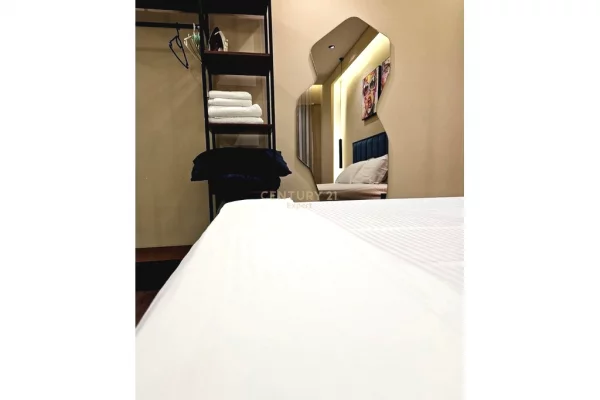 Shtepi ne shitje Apartament ne Tirane, Garsoniere, Mobilimi E mobiluar, Pagesa 114,000  Euro.