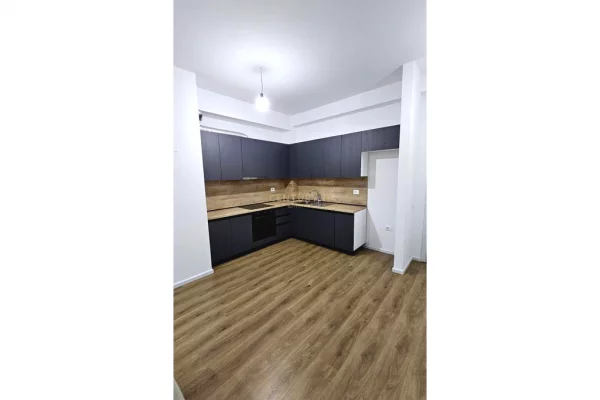 Shtepi me qera 1+1 ne Tirane - 400 Euro