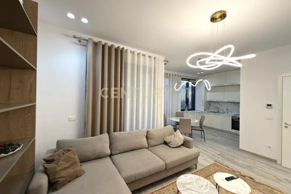 Shtepi me qera 2+1 ne Tirane - 1,500 Euro