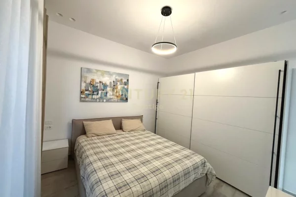 Shtepi me qera Apartament ne Tirane, 2+1, Mobilimi E mobiluar, Pagesa 1,500  Euro.