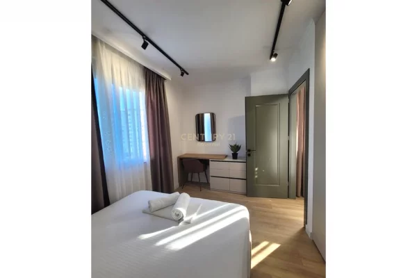 Shtepi ne shitje Apartament ne Tirane, 1+1, Mobilimi E mobiluar, Pagesa 350,000  Euro.