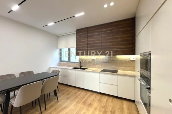 Shtepi me qera Apartament ne Tirane, 1+1, Mobilimi E mobiluar, Pagesa 1,350  Euro.