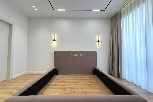 Shtepi me qera Apartament ne Tirane, 1+1, Mobilimi E mobiluar, Pagesa 1,350  Euro.