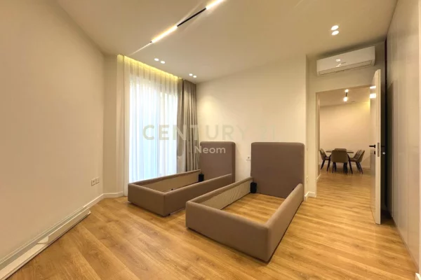 Shtepi me qera Apartament ne Tirane, 2+1, Mobilimi E mobiluar, Pagesa 2,200  Euro.