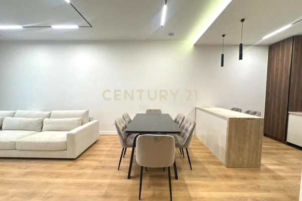 Shtepi me qera 2+1 ne Tirane - 2,200 Euro