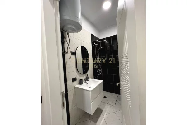 Shtepi me qera Apartament ne Tirane, 1+1, Mobilimi E mobiluar, Pagesa 1,100  Euro.