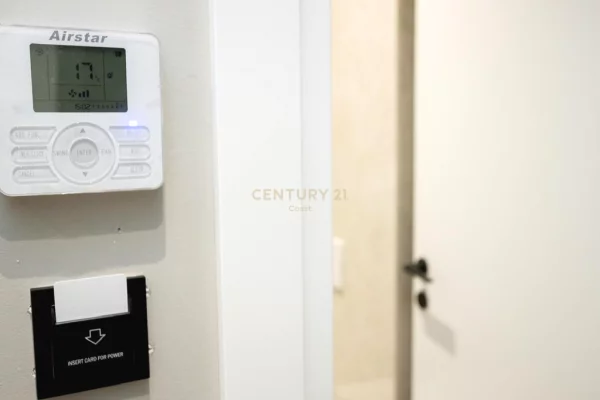 Shitje: Mini Hotel Luksoz, Afer Qendres Historike te Vlores