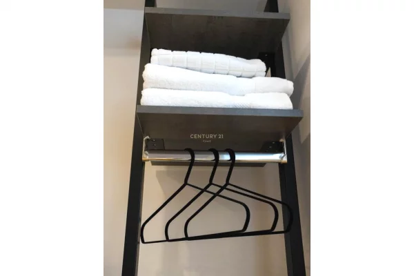 Shitje: Mini Hotel Luksoz, Afer Qendres Historike te Vlores