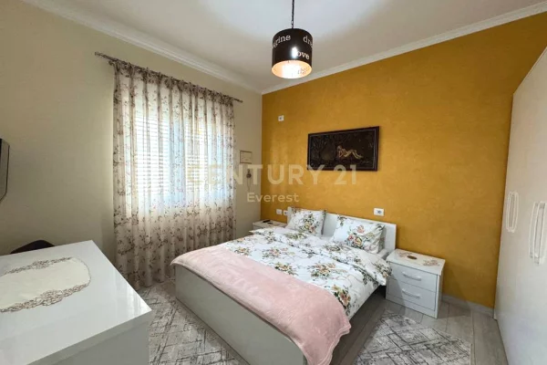 Shtepi me qera Apartament ne Tirane, 2+1, Mobilimi E mobiluar, Pagesa 600  Euro.
