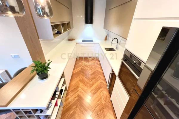 Shtepi me qera Apartament ne Tirane, 3+1, Mobilimi E mobiluar, Pagesa 1,600  Euro.