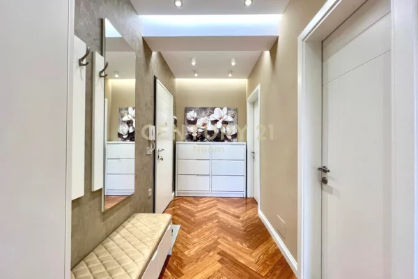 Shtepi me qera Apartament ne Tirane, 3+1, Mobilimi E mobiluar, Pagesa 1,600  Euro.