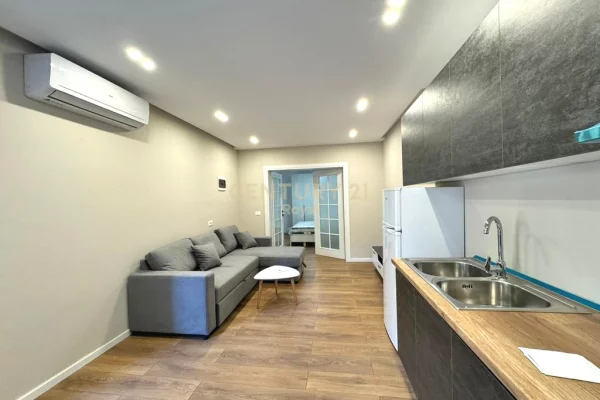 Shtepi me qera 1+1 ne Tirane - 700 Euro