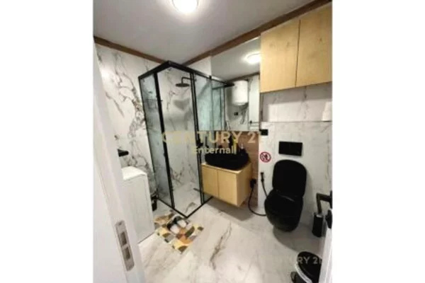 Shtepi me qera Apartament ne Tirane, 1+1, Mobilimi E mobiluar, Pagesa 800  Euro.