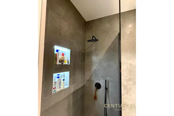 Shtepi ne shitje Apartament ne Tirane, 2+1, Mobilimi E mobiluar, Pagesa 250,000  Euro.