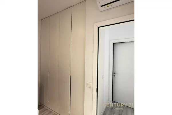 Shtepi ne shitje Apartament ne Tirane, 2+1, Mobilimi E mobiluar, Pagesa 250,000  Euro.