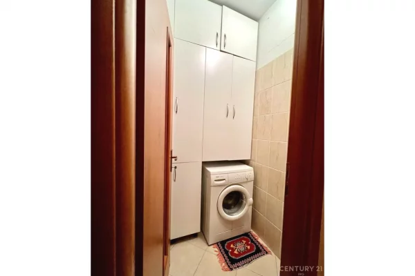 Shtepi ne shitje Apartament ne Tirane, 3+1, Mobilimi E mobiluar, Pagesa 630,000  Euro.