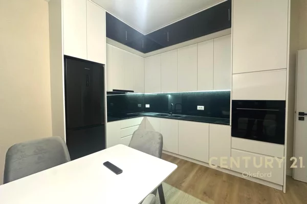 Shtepi me qera Apartament ne Tirane, 2+1, Mobilimi E mobiluar, Pagesa 550  Euro.