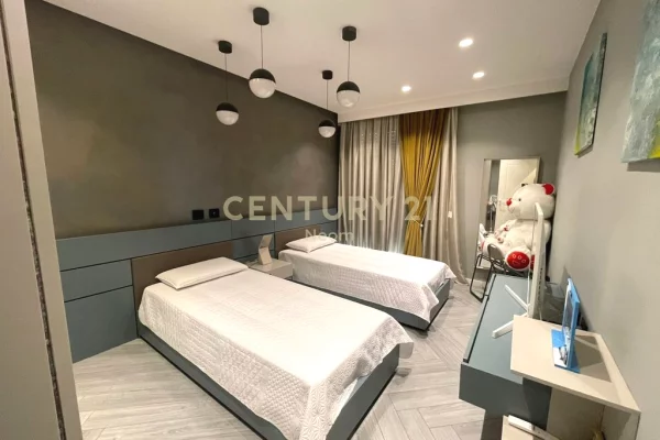 Shtepi ne shitje Apartament ne Tirane, 2+1, Mobilimi E mobiluar, Pagesa 280,000  Euro.