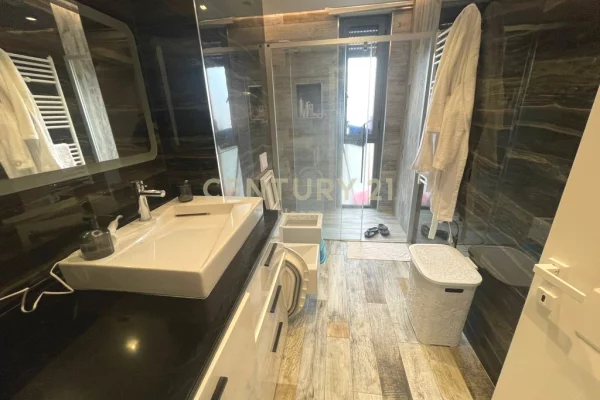 Shtepi ne shitje Apartament ne Tirane, 2+1, Mobilimi E mobiluar, Pagesa 280,000  Euro.