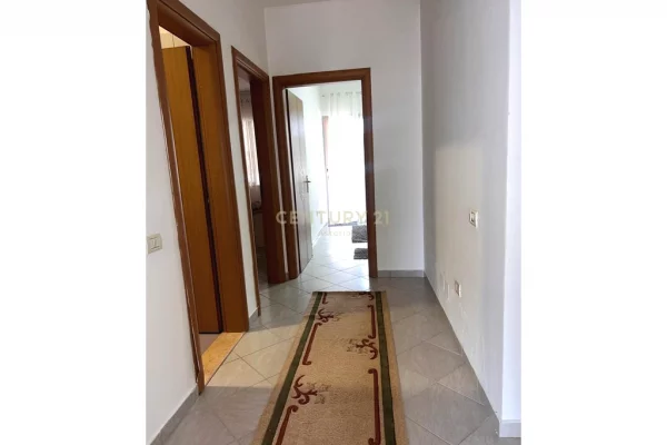 Shtepi me qera Apartament ne Tirane, 2+1, Mobilimi E mobiluar, Pagesa 500  Euro.