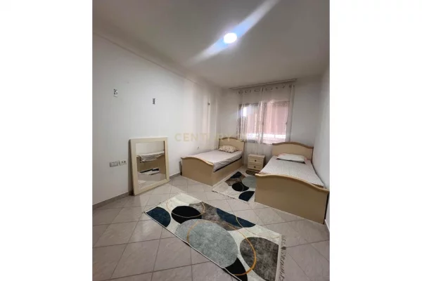 Shtepi me qera Apartament ne Tirane, 2+1, Mobilimi E mobiluar, Pagesa 500  Euro.