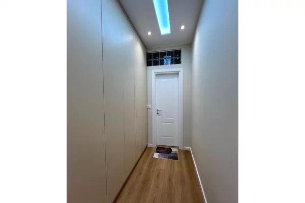 Shtepi me qera Apartament ne Tirane, 1+1, Mobilimi E mobiluar, Pagesa 750  Euro.