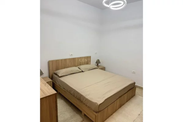 Shtepi me qera Apartament ne Tirane, 1+1, Mobilimi E mobiluar, Pagesa 400  Euro.