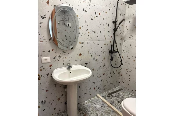 Shtepi me qera Apartament ne Tirane, 1+1, Mobilimi E mobiluar, Pagesa 400  Euro.