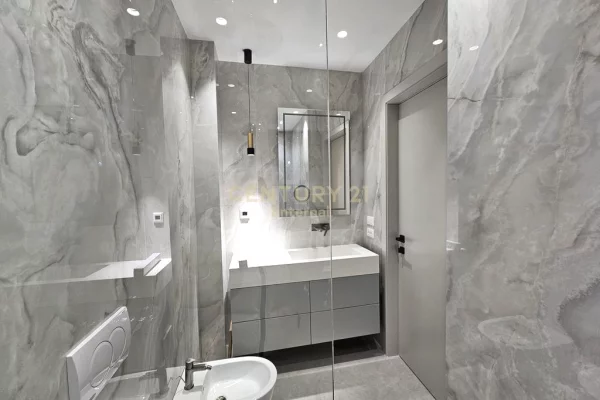 Apartment for sale in Tirana 2+1, Furnished