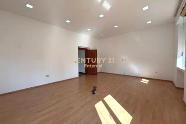 Business Property for Rent 1+1 in Tirana - 6,000 Euro
