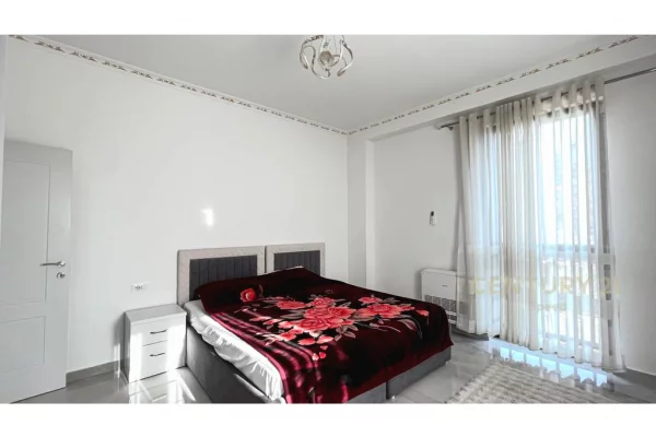 Shtepi me qera Apartament ne Tirane, 2+1, Mobilimi E mobiluar, Pagesa 800  Euro.